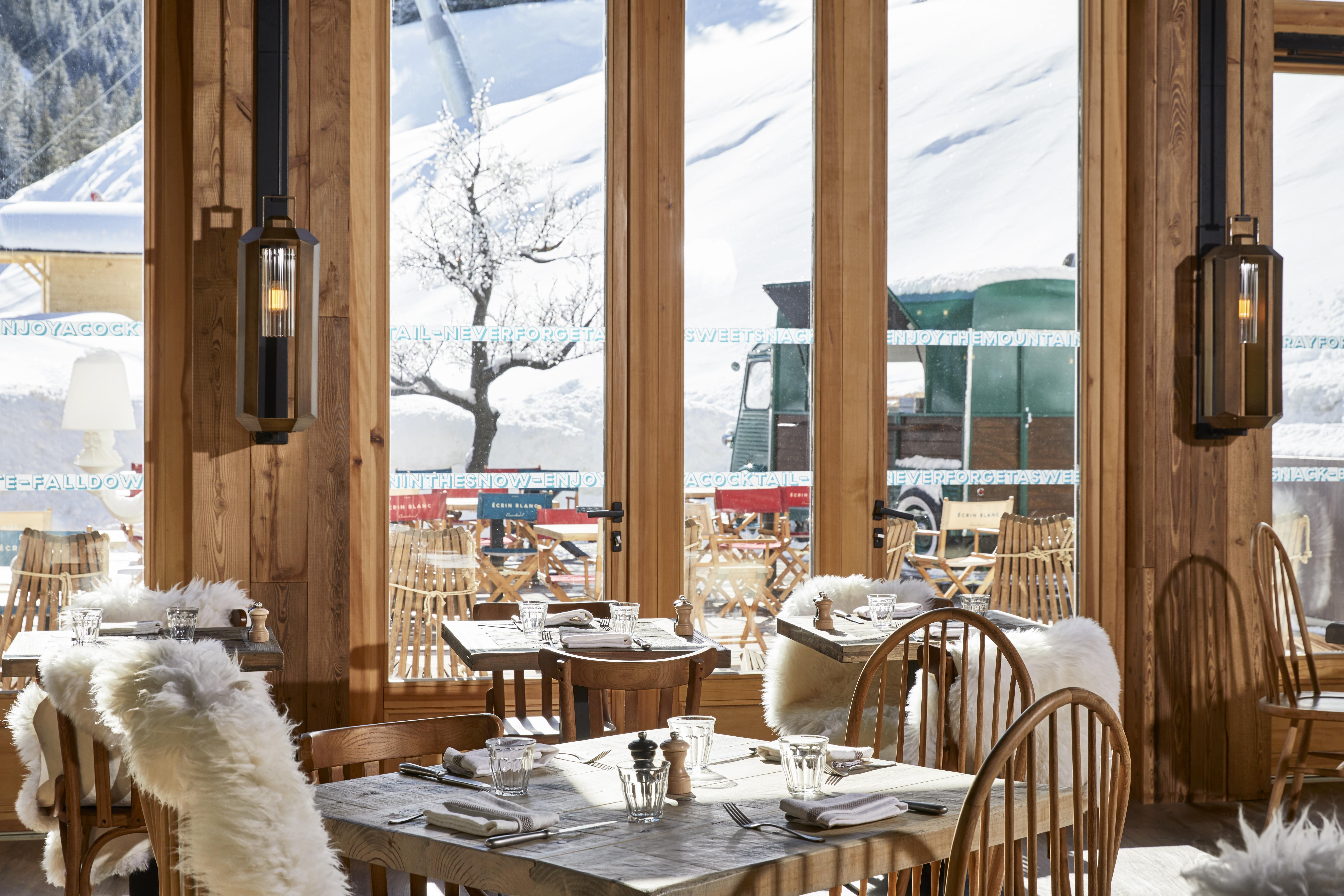 Ecrin Blanc Resort Courchevel - Aquapark Экстерьер фото