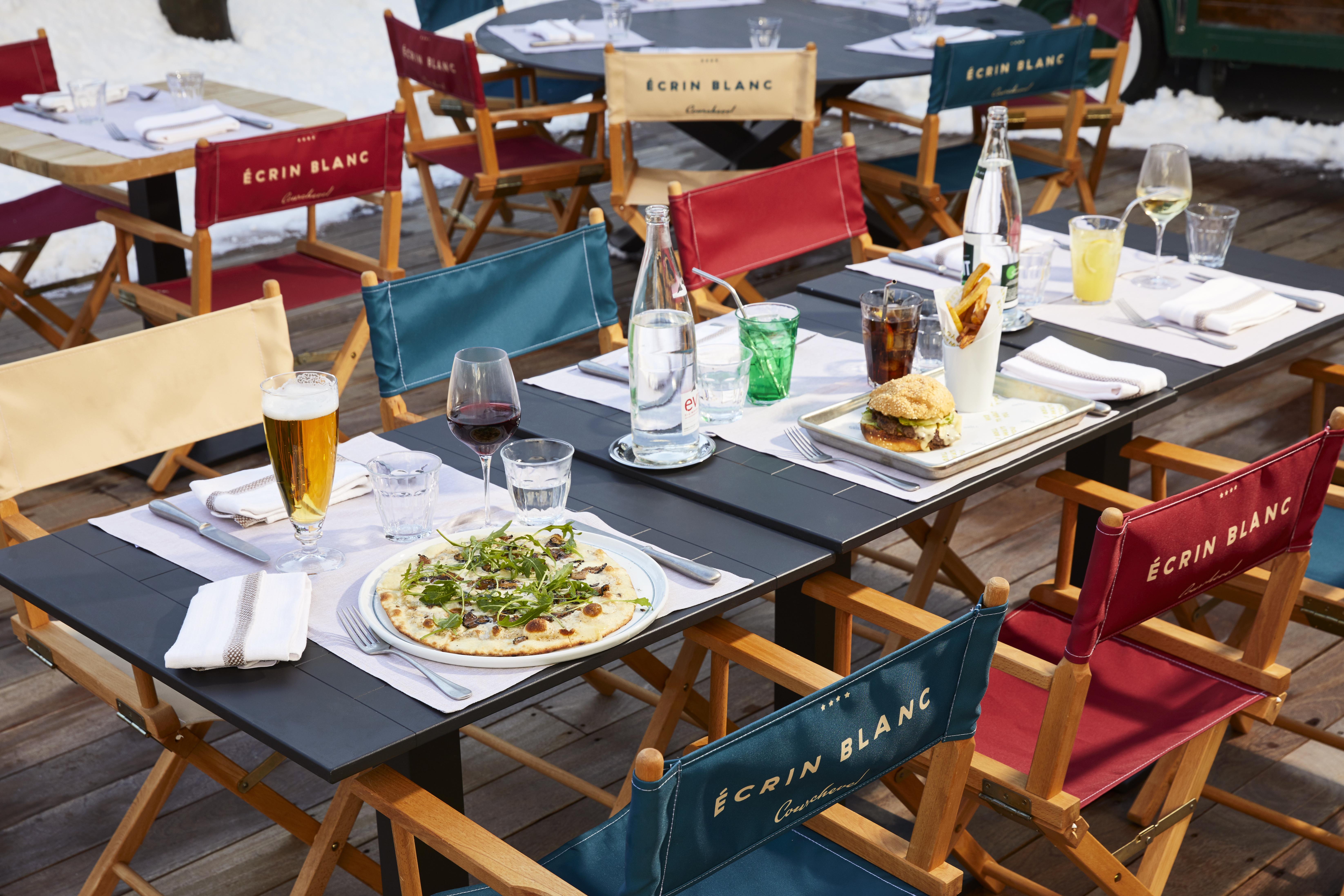 Ecrin Blanc Resort Courchevel - Aquapark Экстерьер фото