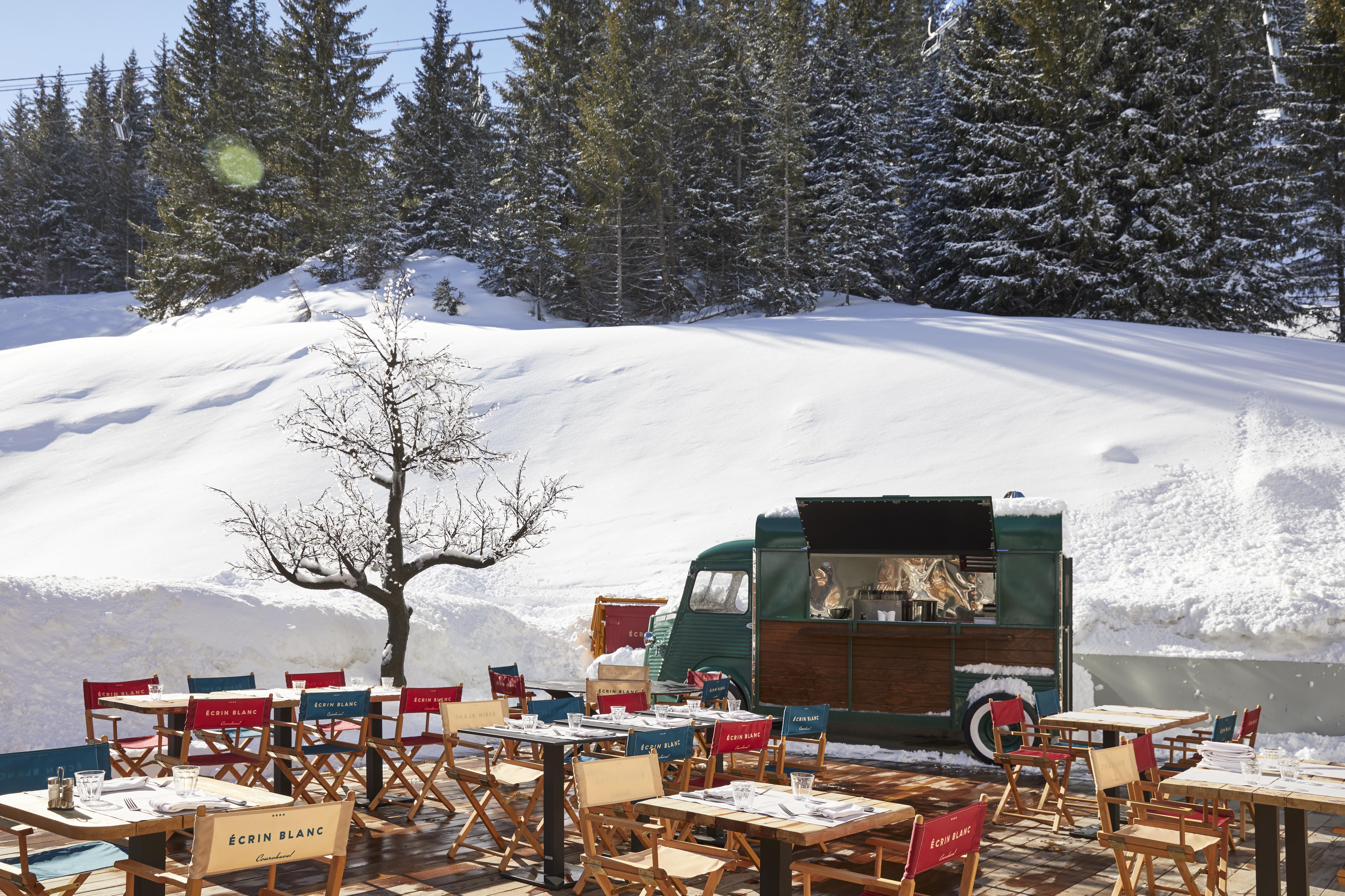 Ecrin Blanc Resort Courchevel - Aquapark Экстерьер фото